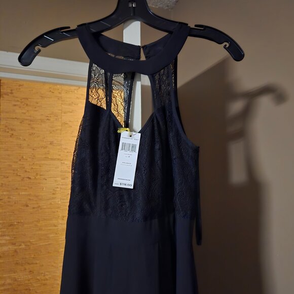 BCB GENERATION SIZE 4 DRESS - Picture 2 of 3